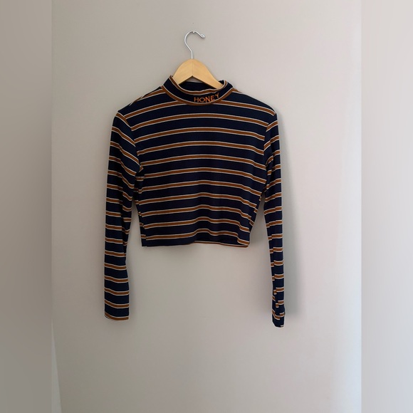Taylor swift inspired Striped Black and Tan Long Sleeve Crop Top “Honey” size L - Picture 5 of 6